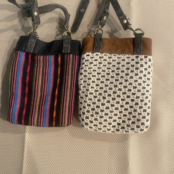 Two Roxy Crossbody Purses - Picture 7 of 9